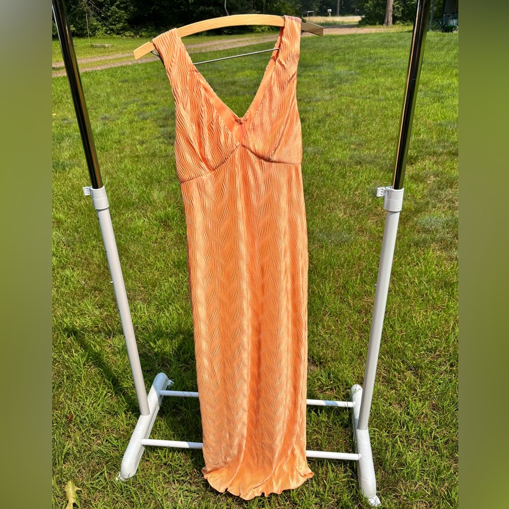 Pink Lily V Neck Textured Long Formal Dress Medium